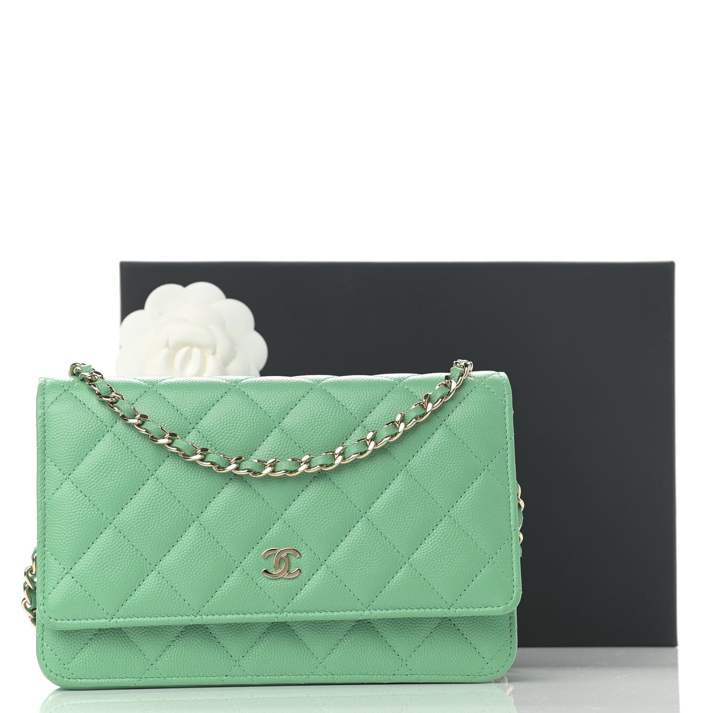 Caviar Quilted Wallet On Chain WOC Light Green