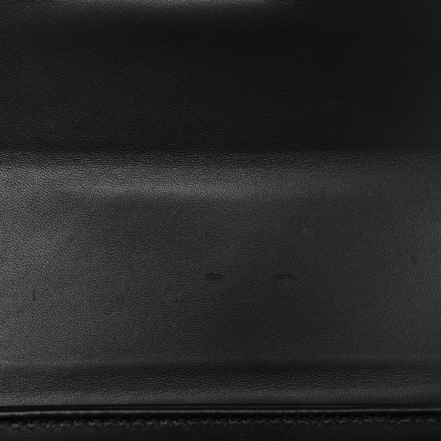 Ultra Matte Grained Calfskin 30 Montaigne Box Bag Black