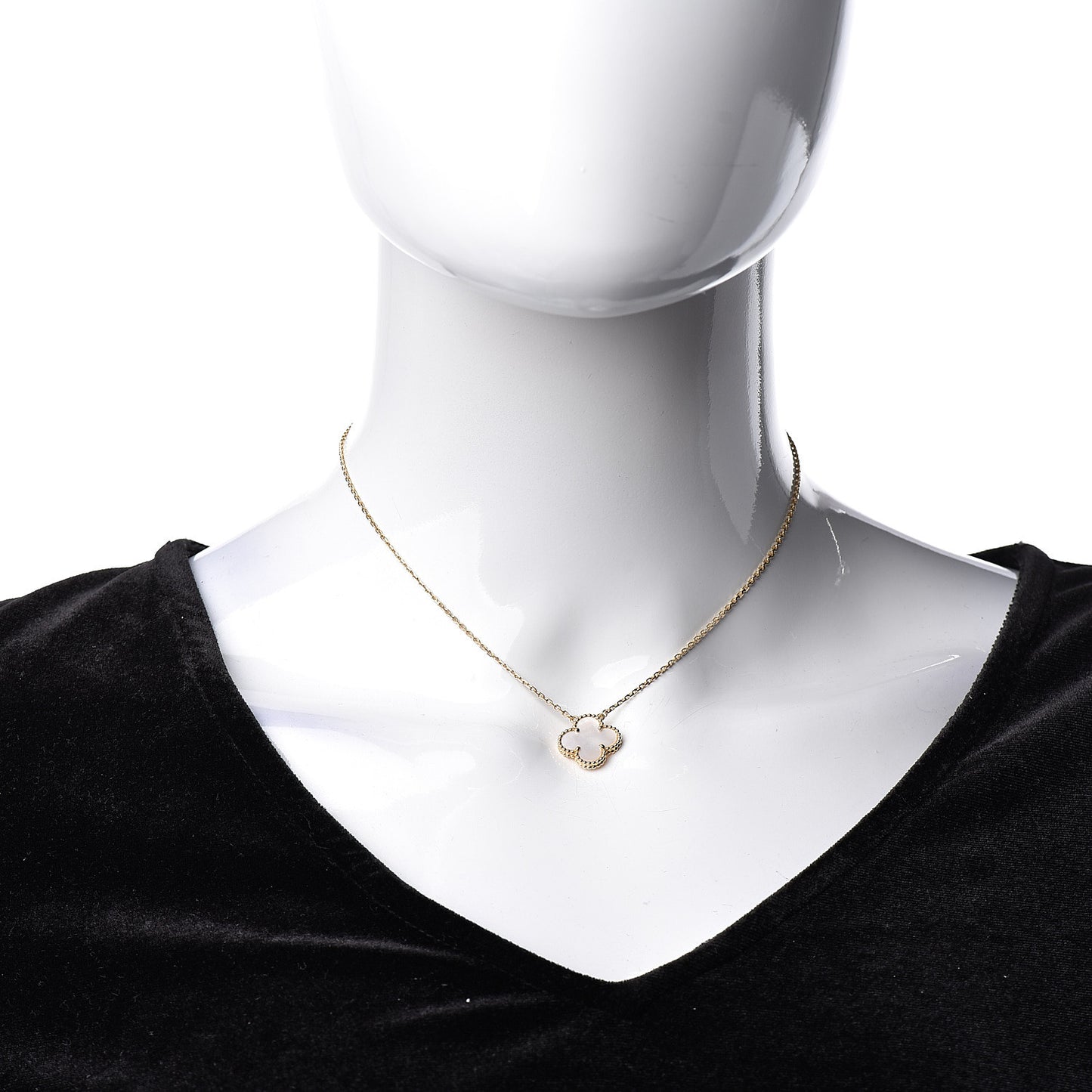 18K Yellow Gold Mother of Pearl Vintage Alhambra Pendant Necklace