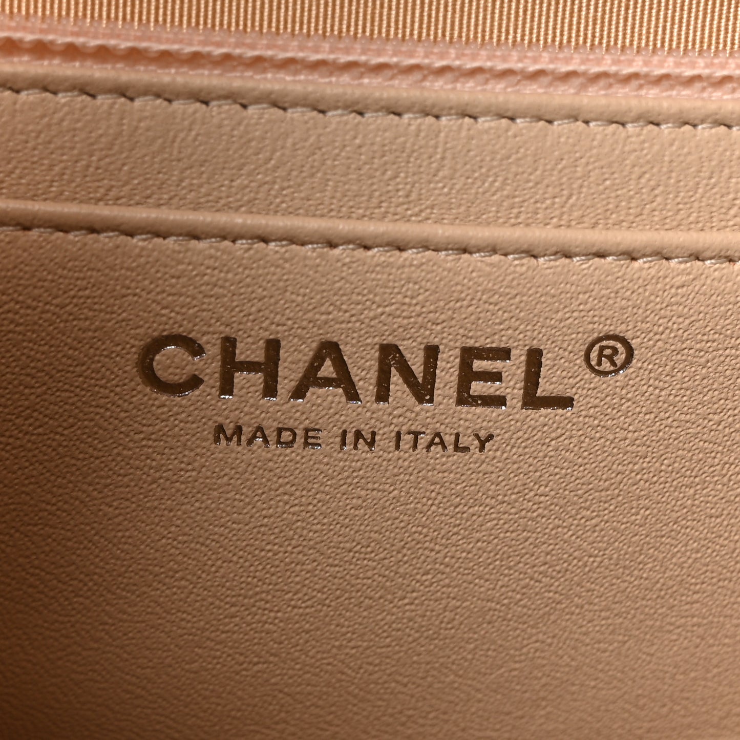 Caviar Quilted Jumbo Single Flap Beige Clair