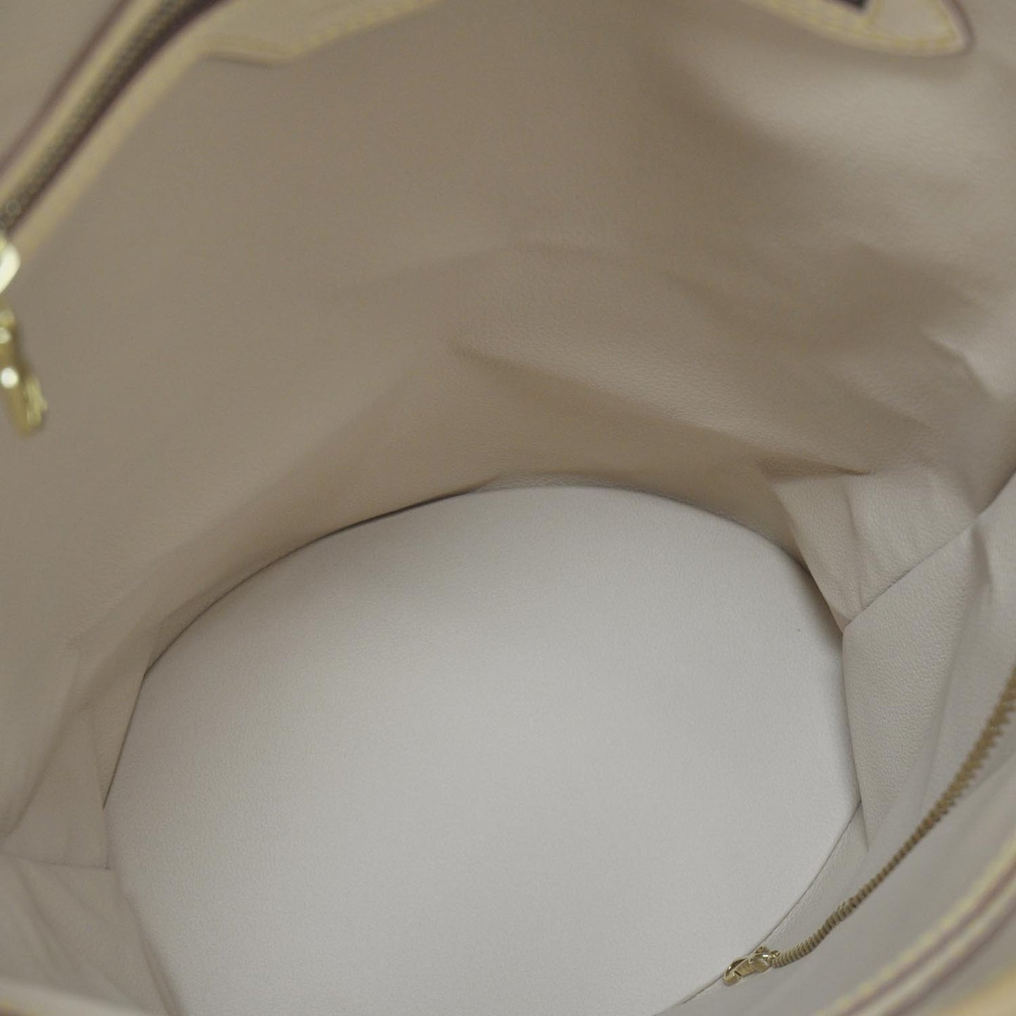 Monogram Bucket 27