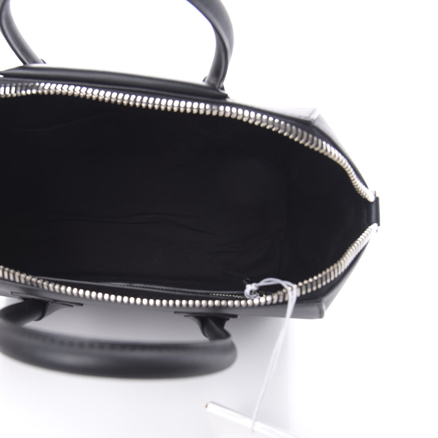 Calfskin Medium Metal Antigona Black