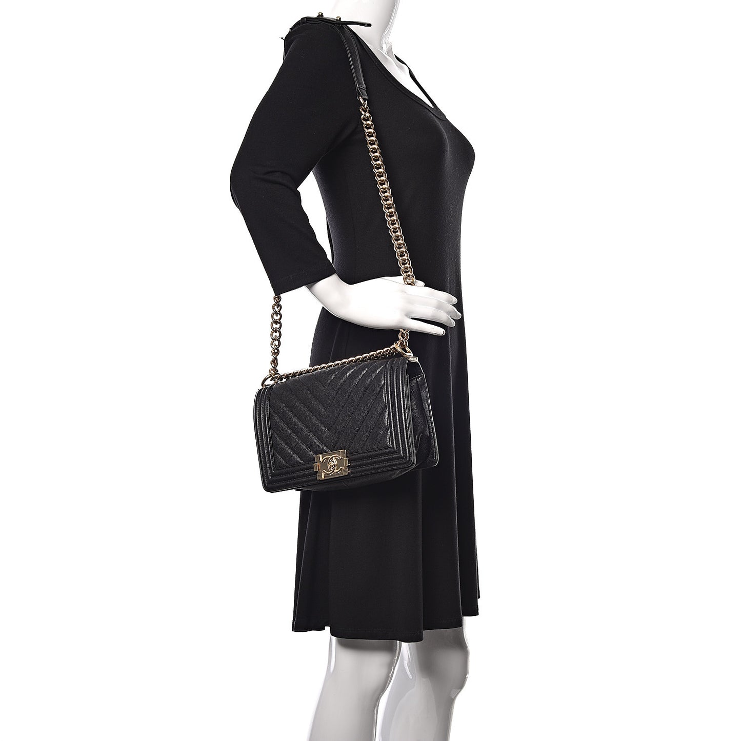 Caviar Chevron Quilted Medium Boy Flap Black