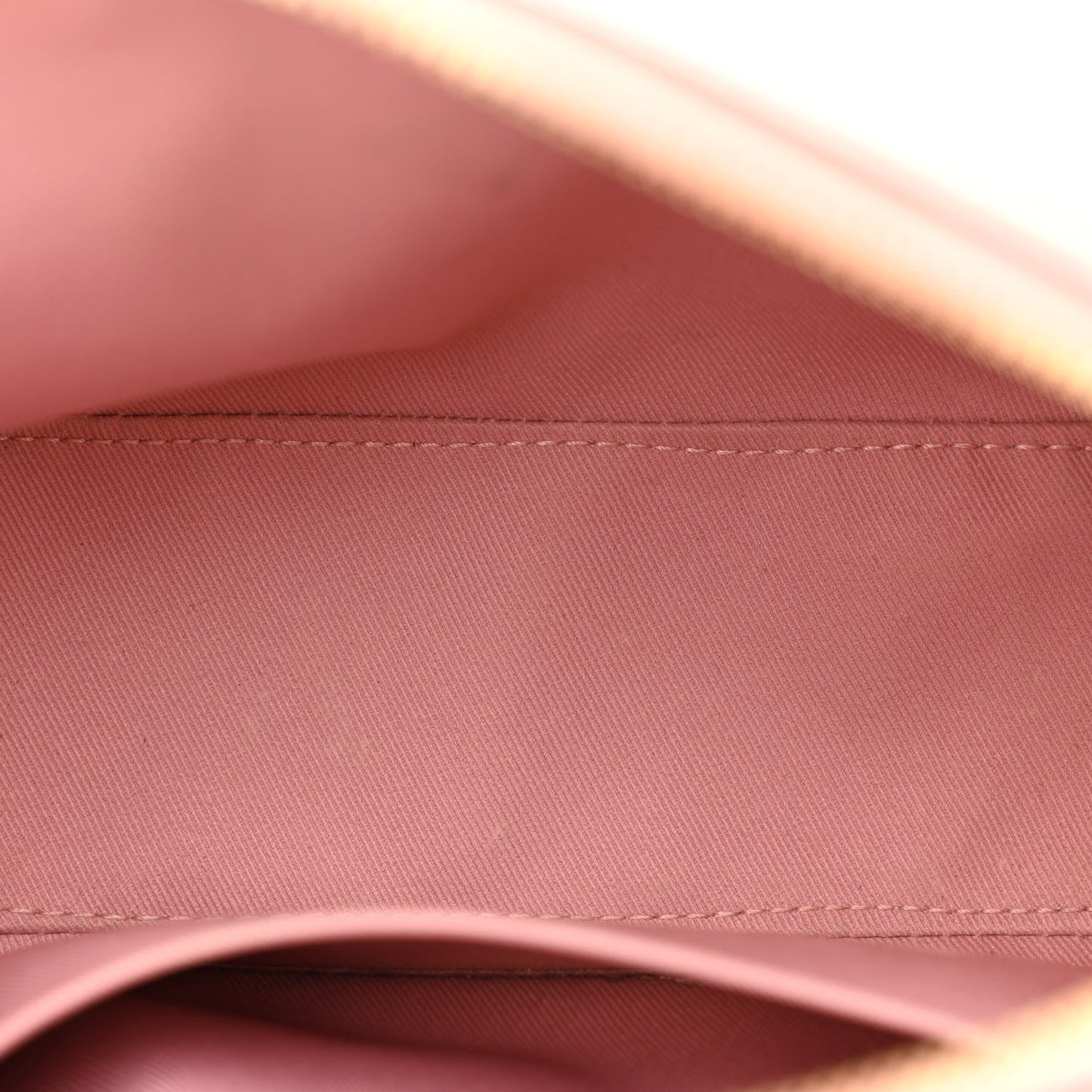 Monogram Saintonge Rose Poudre