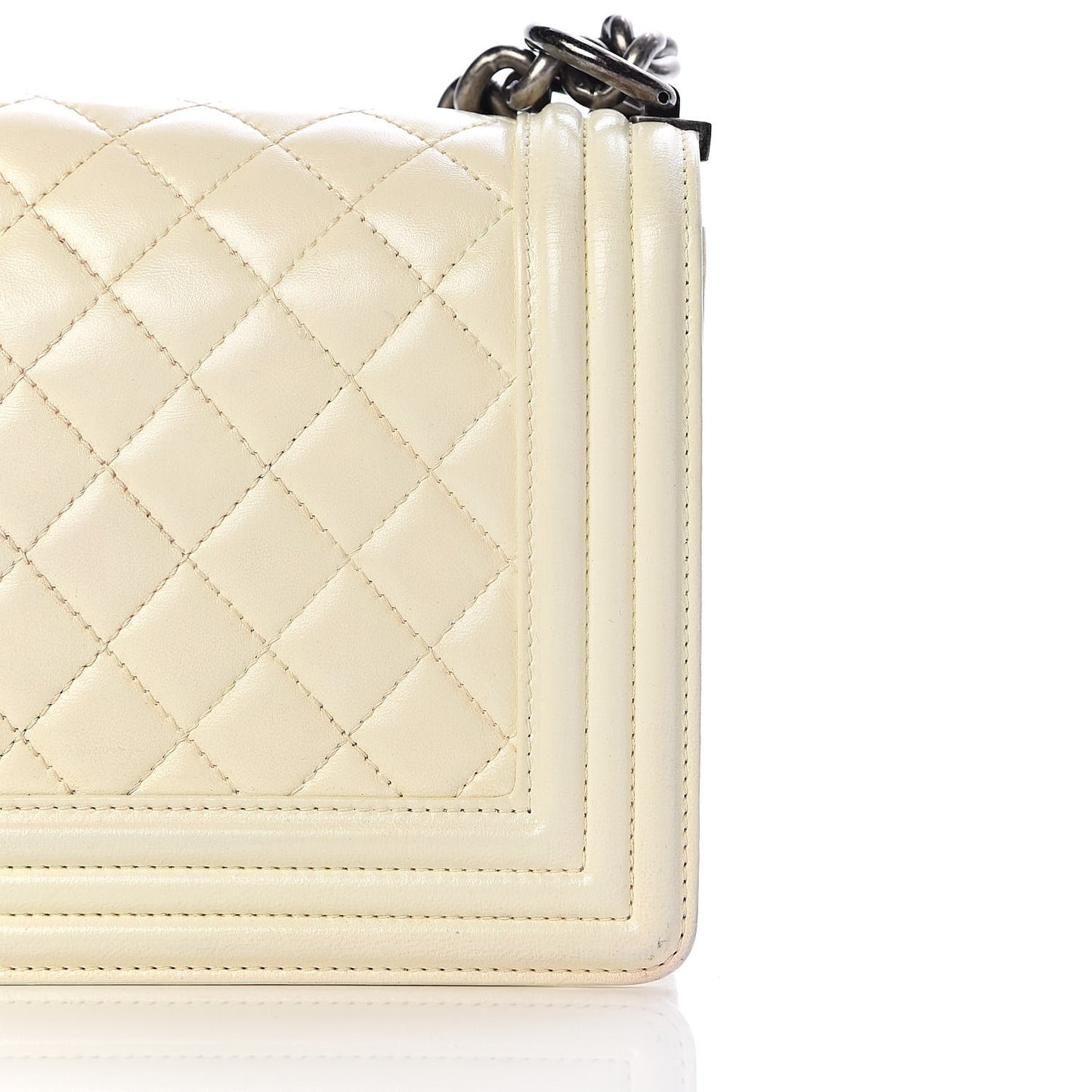 Lambskin Quilted Medium Boy Flap White