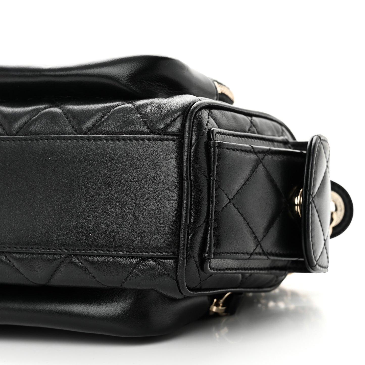 Shiny Crumpled Lambskin Quilted Small Preppy Pocket Camera Case Black