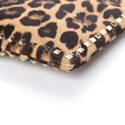 Valentino Garavani Calf Hair Leopard Print Rockstud Zip Wristlet Pouch Leopard 9 of 9