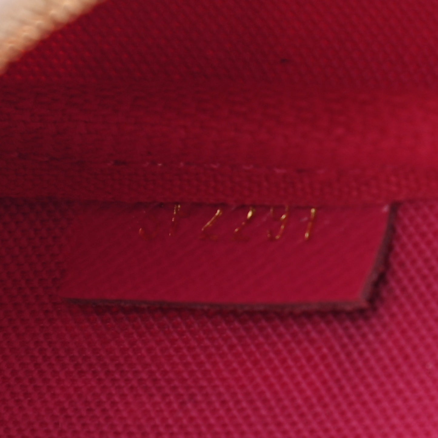 Damier Azur 2021 Christmas Animation Hollywood Mini Pochette Accessories Fuchsia