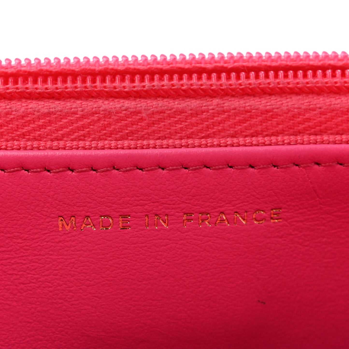 Caviar Quilted Wallet on Chain WOC Fuchsia