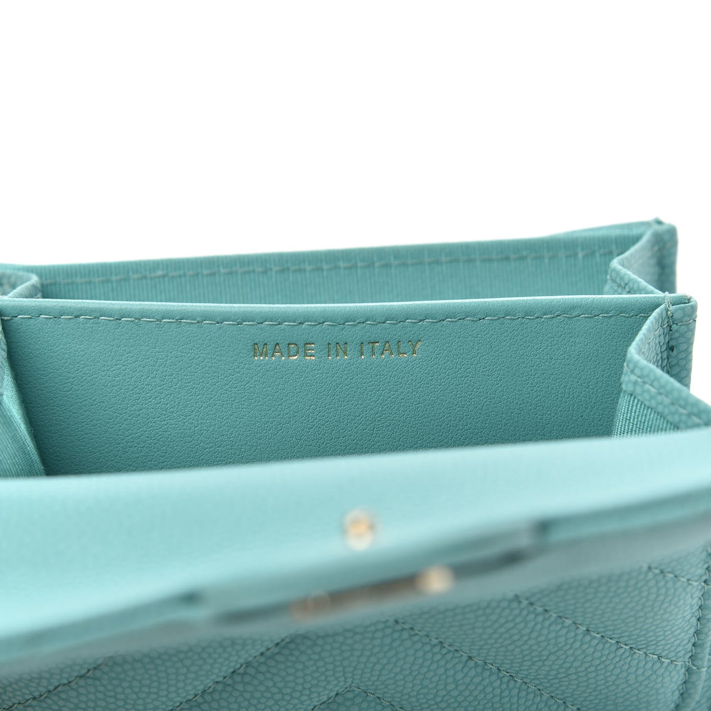 Caviar Flat Chevron Quilted Card Holder Wallet Green