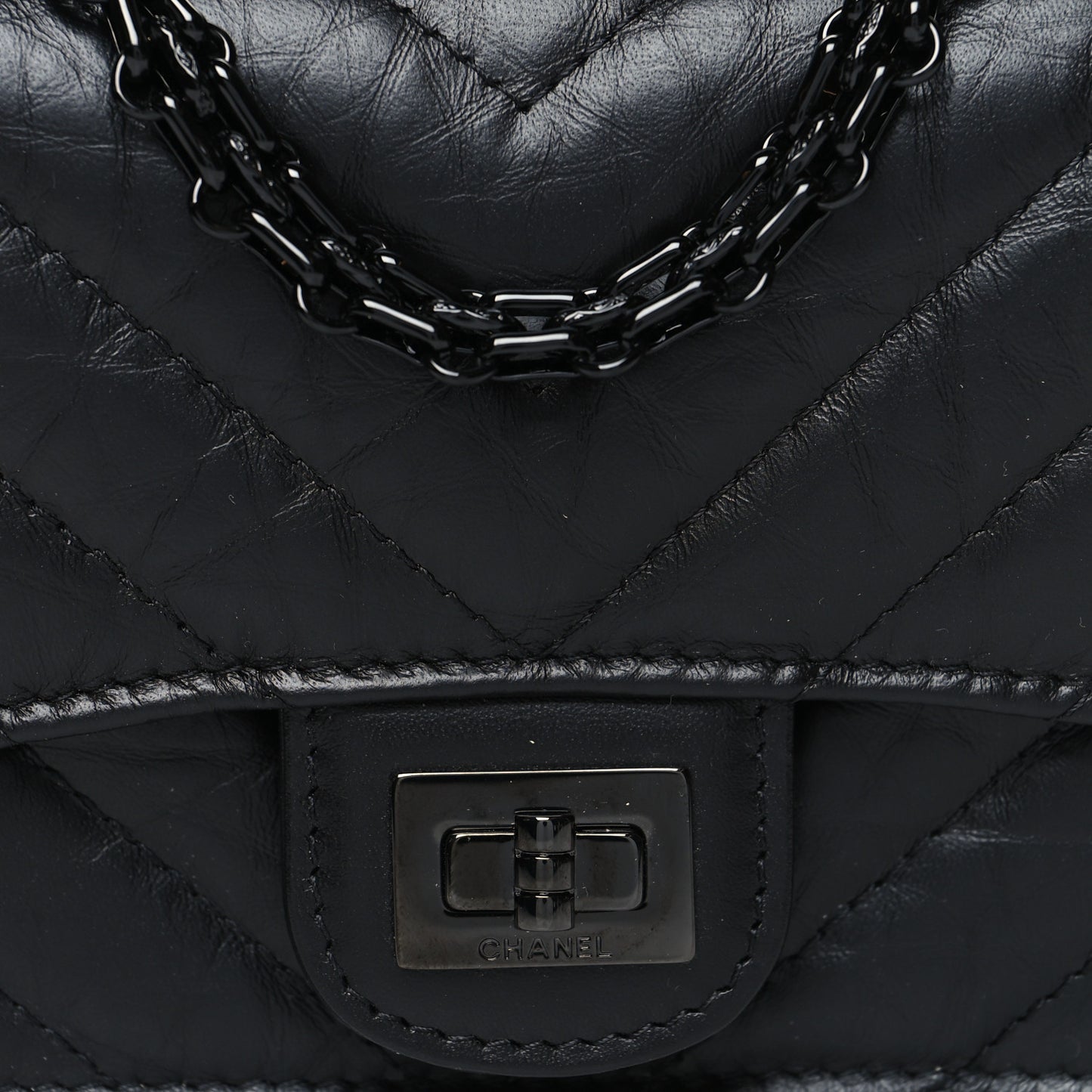 Aged Calfskin Chevron Quilted Reissue Belt Bag Black