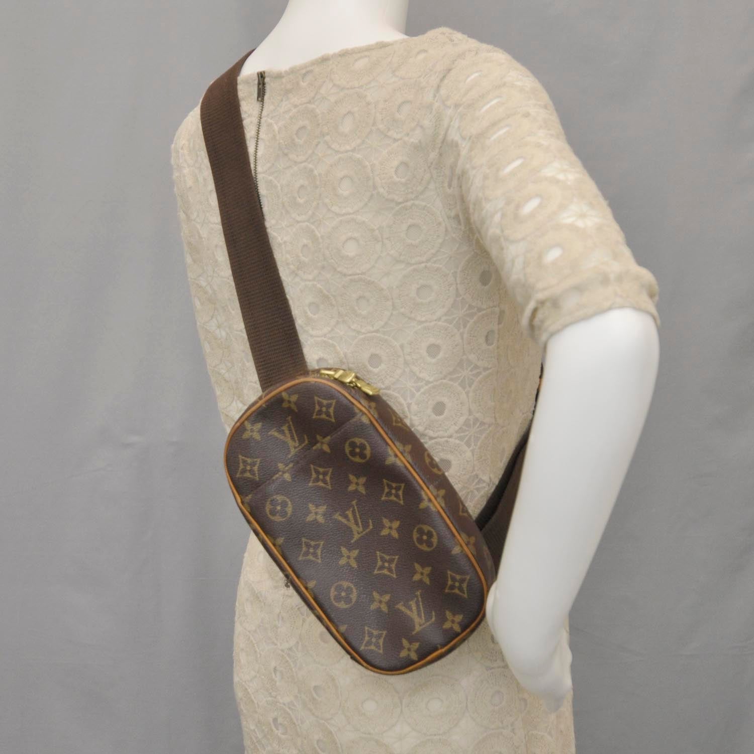 Louis Vuitton Monogram Pochette Gange 2 of 9