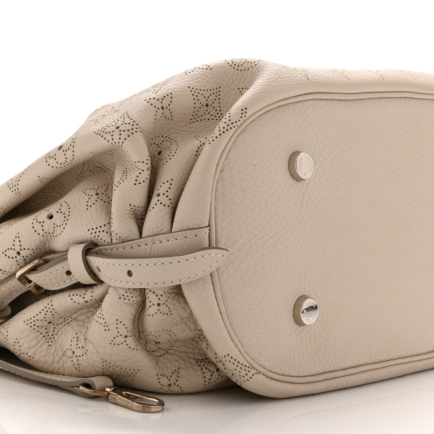 Louis Vuitton Mahina L Ivory 9 of 11