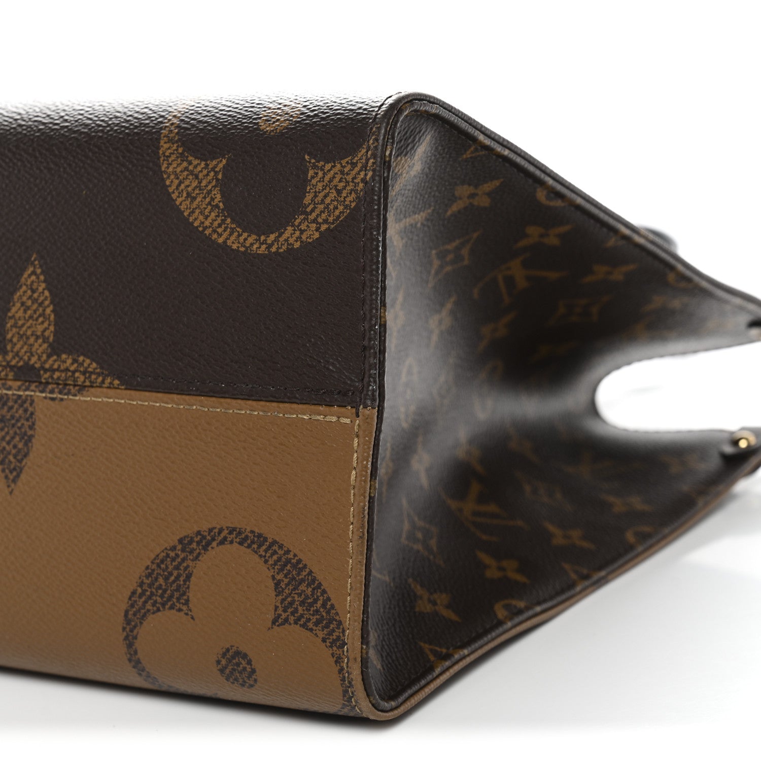 Louis Vuitton Reverse Monogram Giant Onthego MM 9 of 13