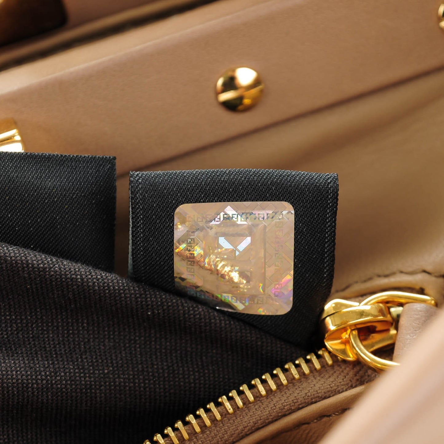 Nappa Mini Peekaboo Iconic Satchel Ratmusquet