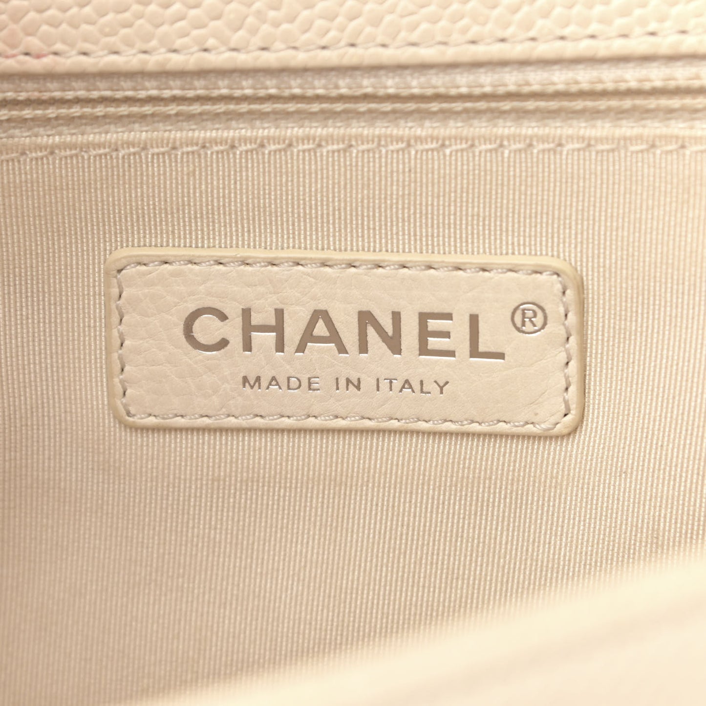 Caviar Chevron Quilted New Medium Boy Flap Beige