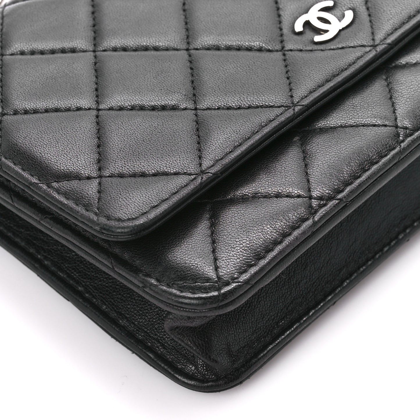Lambskin Quilted Wallet On Chain WOC Black