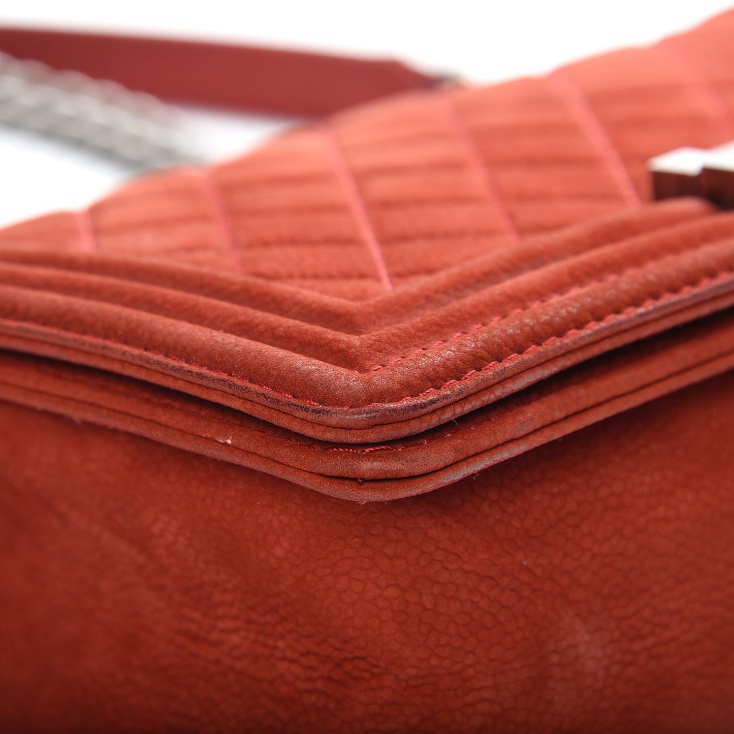 Iridescent Caviar Quilted Medium Boy Flap Red