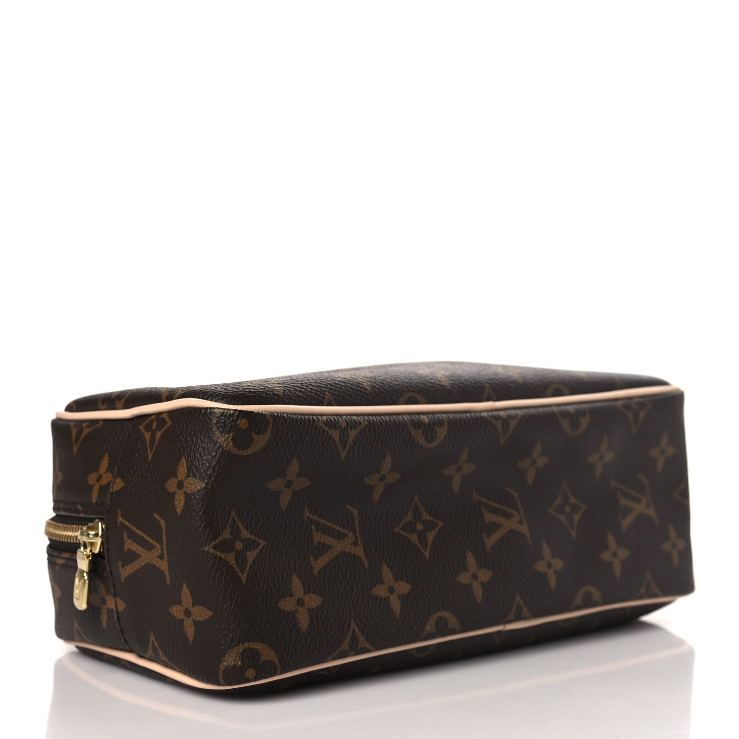Louis Vuitton Monogram Toiletry Bag 25 4 of 9