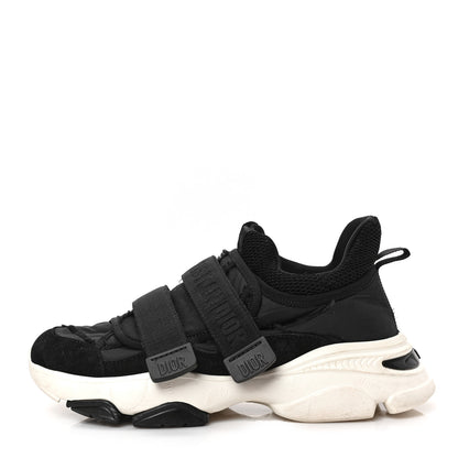 Christian Dior Shiny Oblique Technical Fabric Nylon Womens D-Wander Sneakers 36 Black White 1 of 7