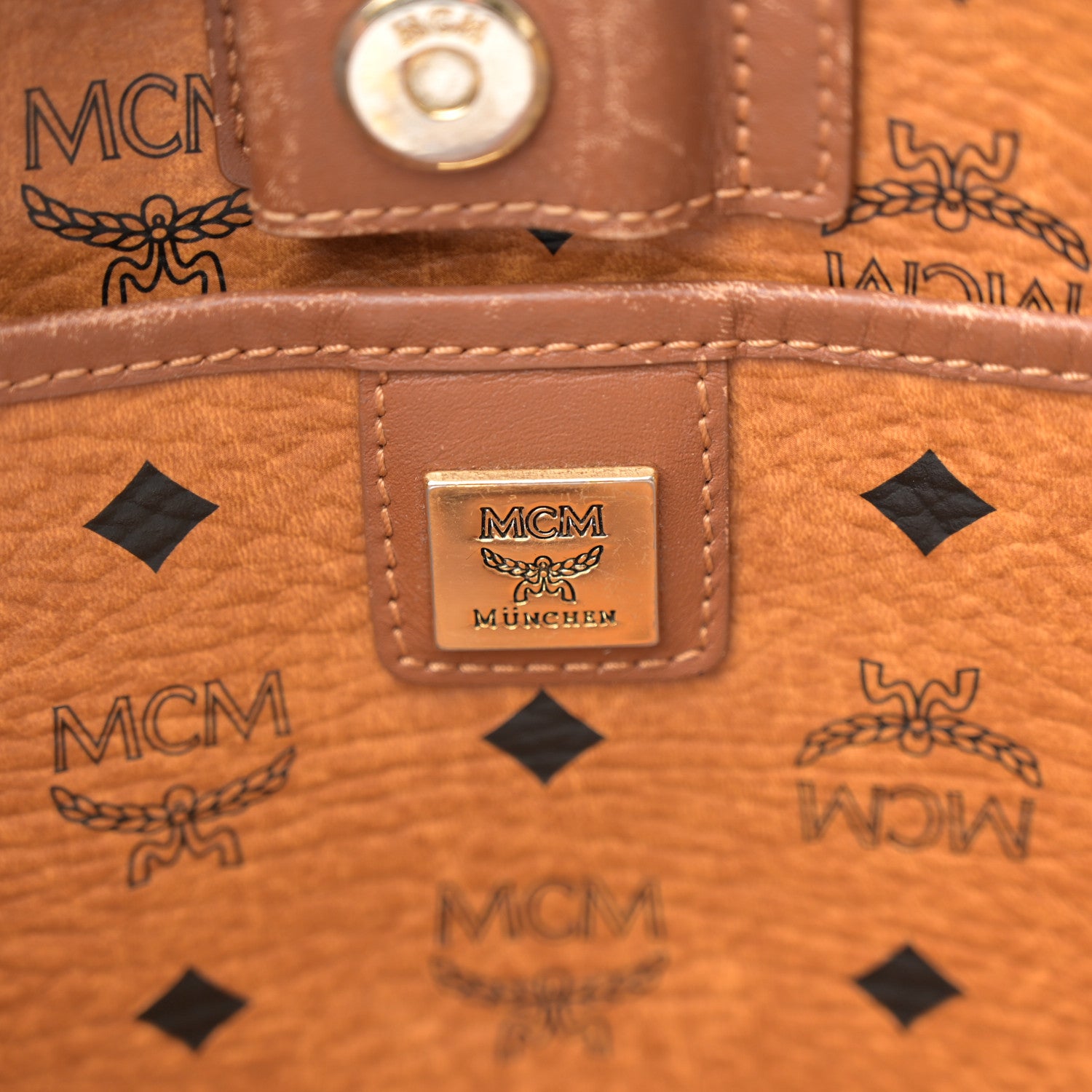 MCM Visetos Crocodile Embossed Medium Liz Shopper Tote Cognac 6 of 23