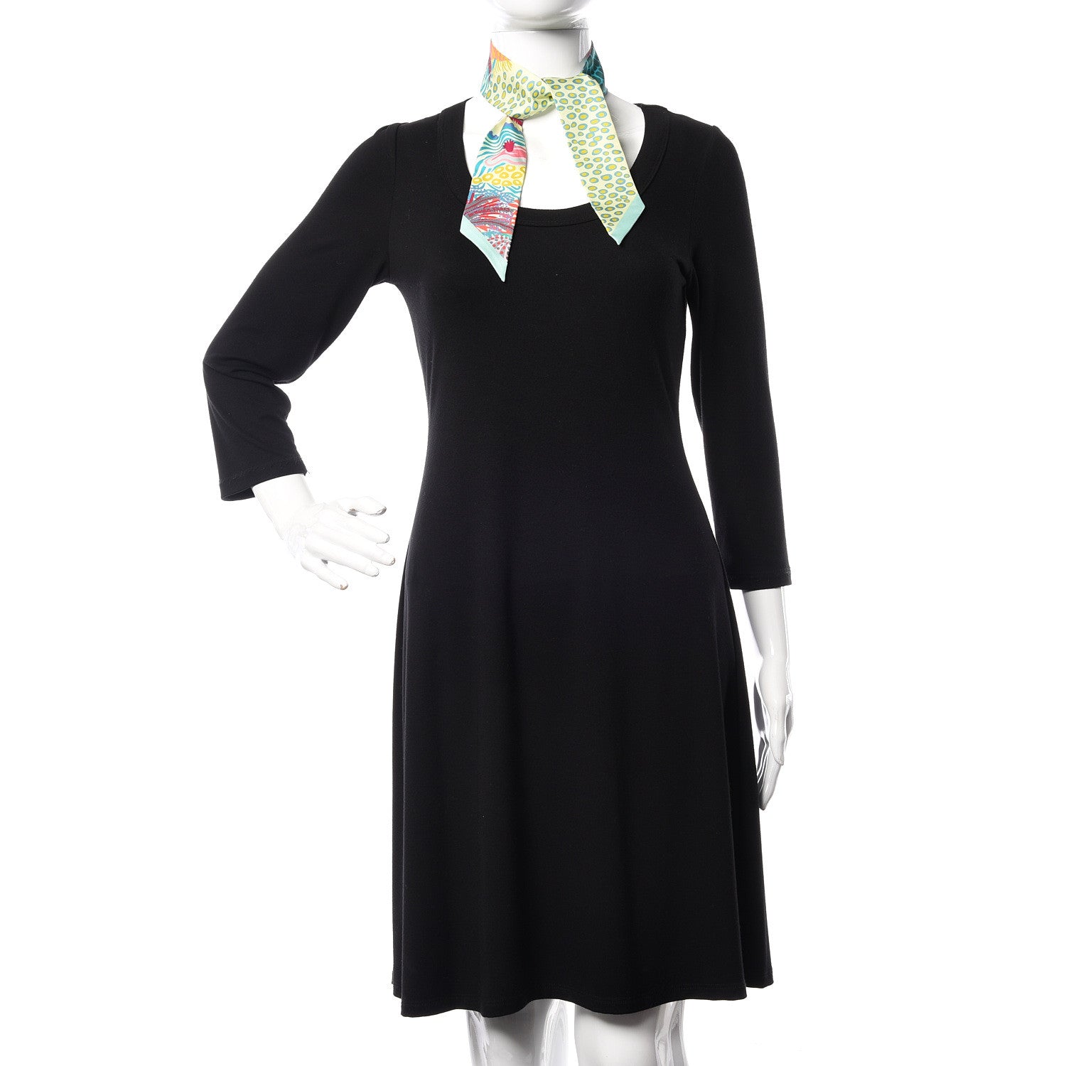 Hermes Silk Under The Waves Twilly Vert D Eau Jaune Soufre Rose 2 of 5