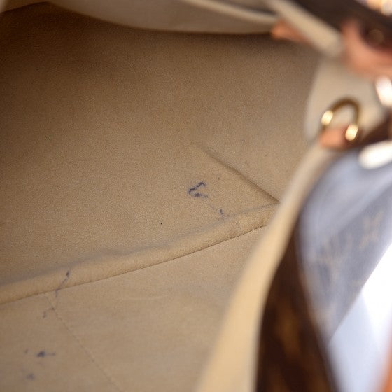 Louis Vuitton Monogram Artsy MM 8 of 11