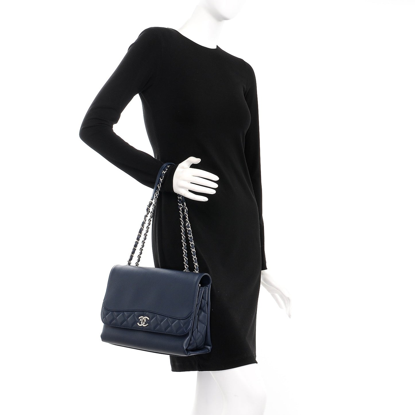 Calfskin Jumbo Tramezzo Flap Navy