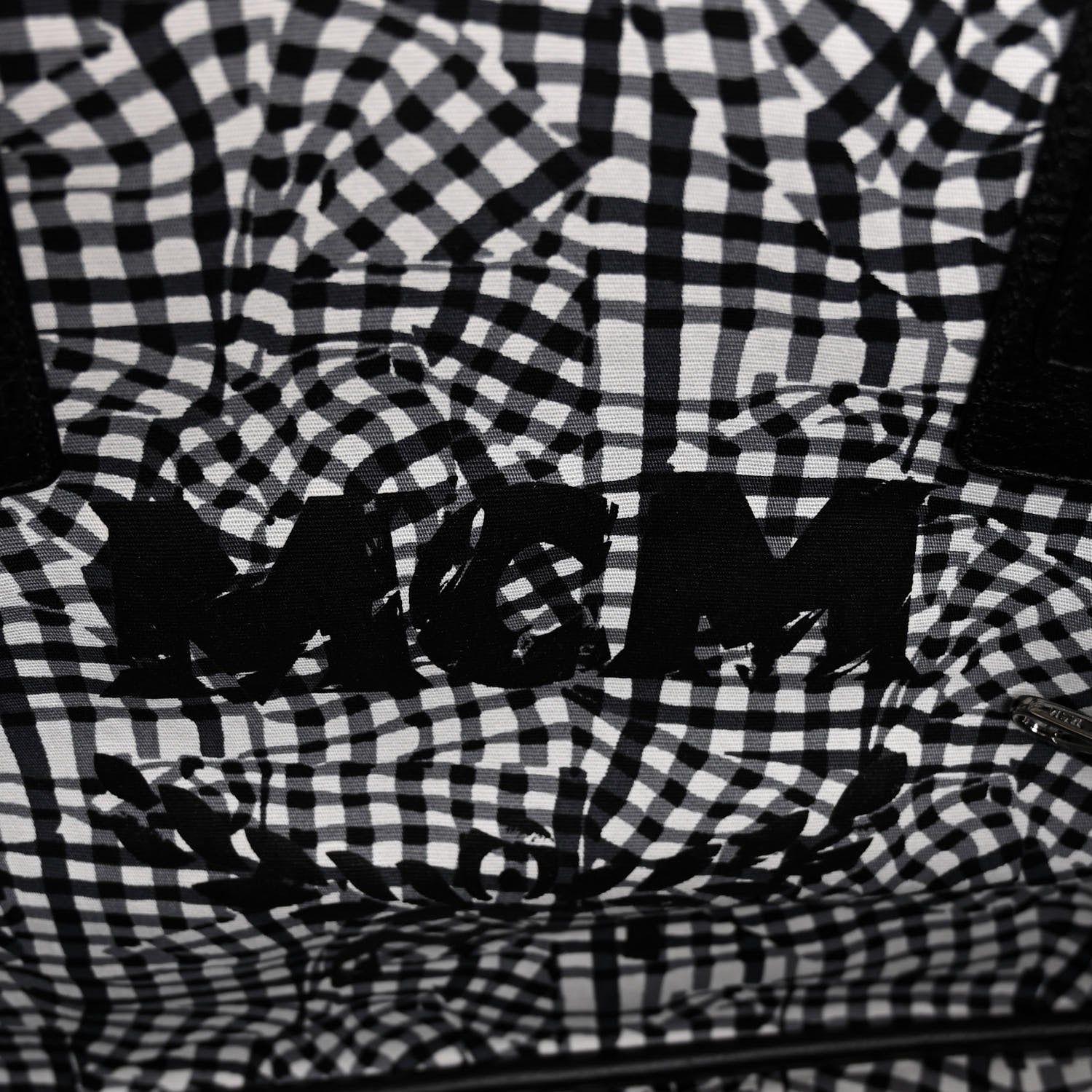 MCM Grained Calfskin Visetos Medium Liz Reversible Shopper Tote Black 10 of 16
