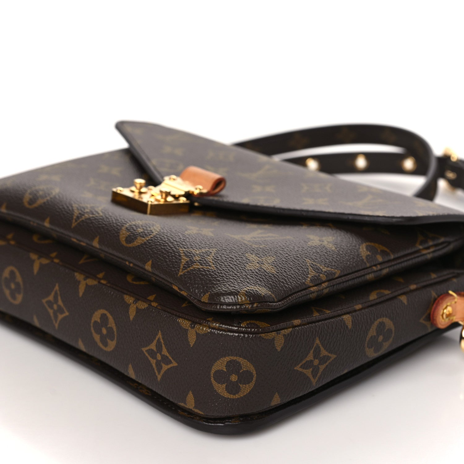 Louis Vuitton Monogram Pochette Metis 8 of 8
