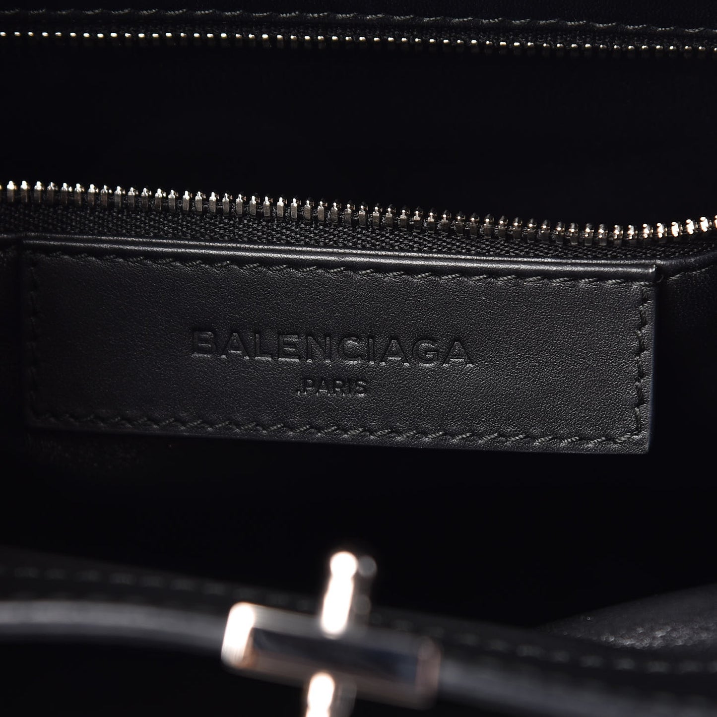 Calfskin Le Dix Soft Cabas M Shoulder Bag Black