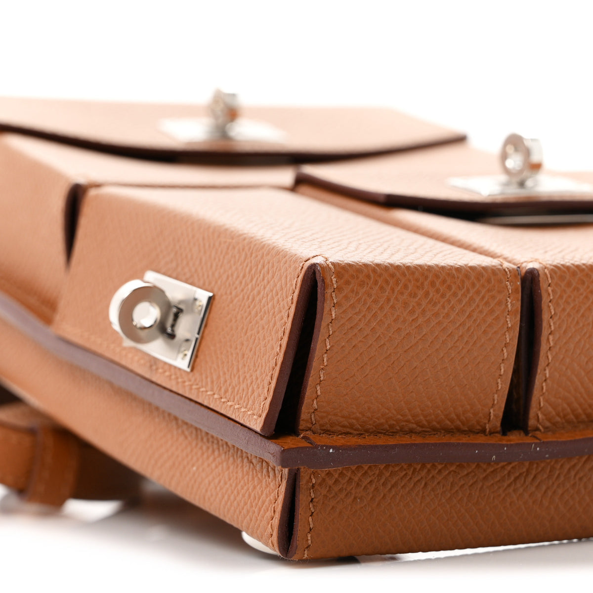 Epsom Kelly Multi Pocket Pochette To Go Gold