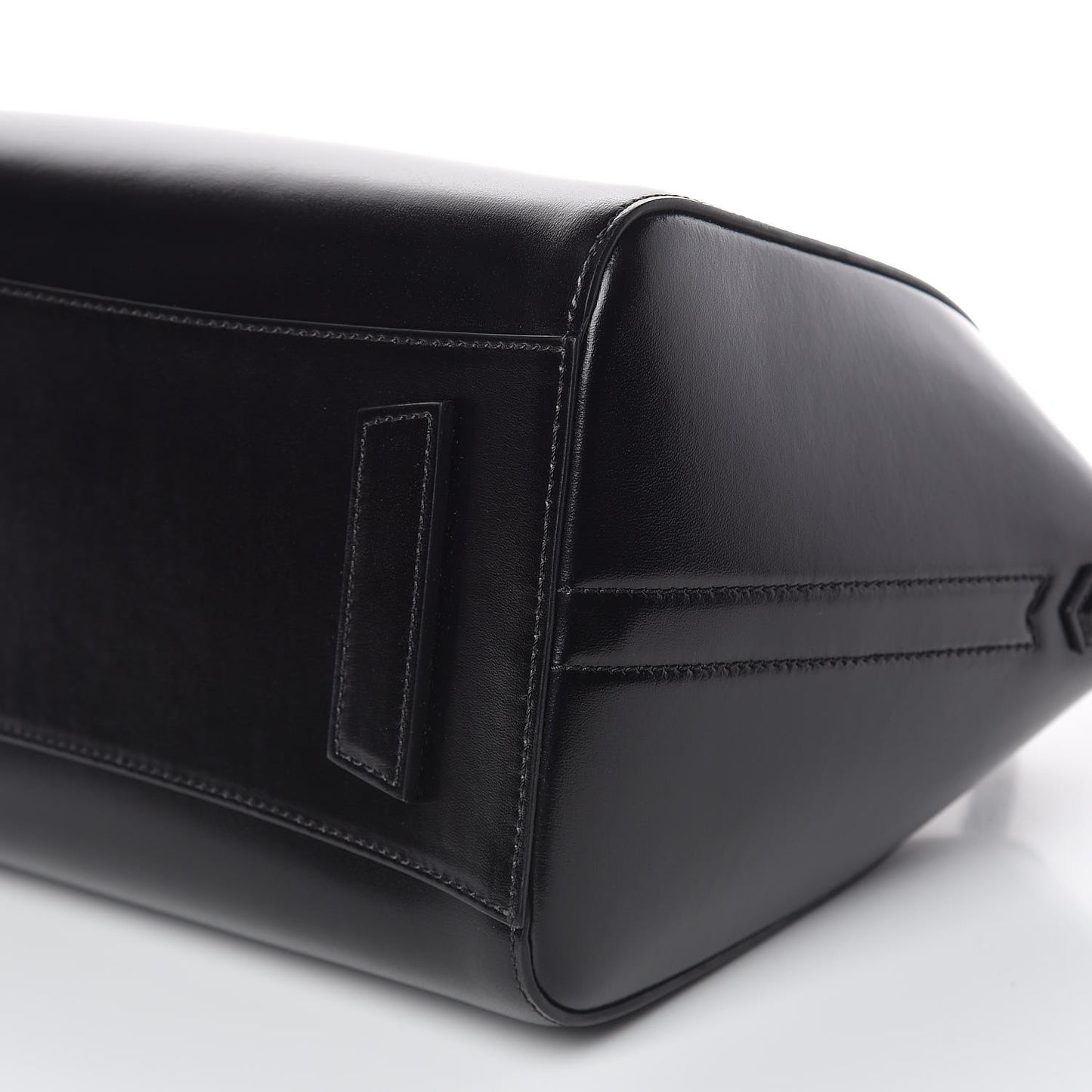 Shiny Lord Calfskin Small Antigona Black