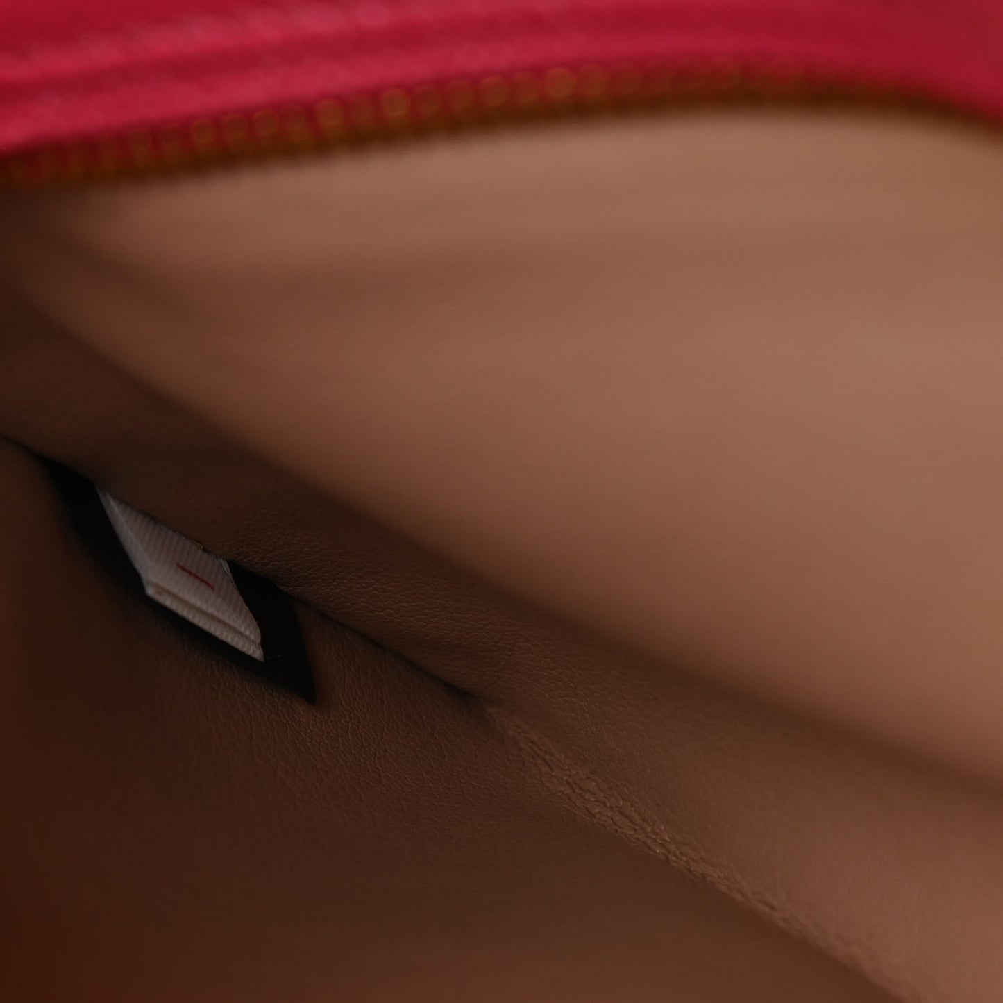 Saffiano Lux Chain Shoulder Bag Peonia