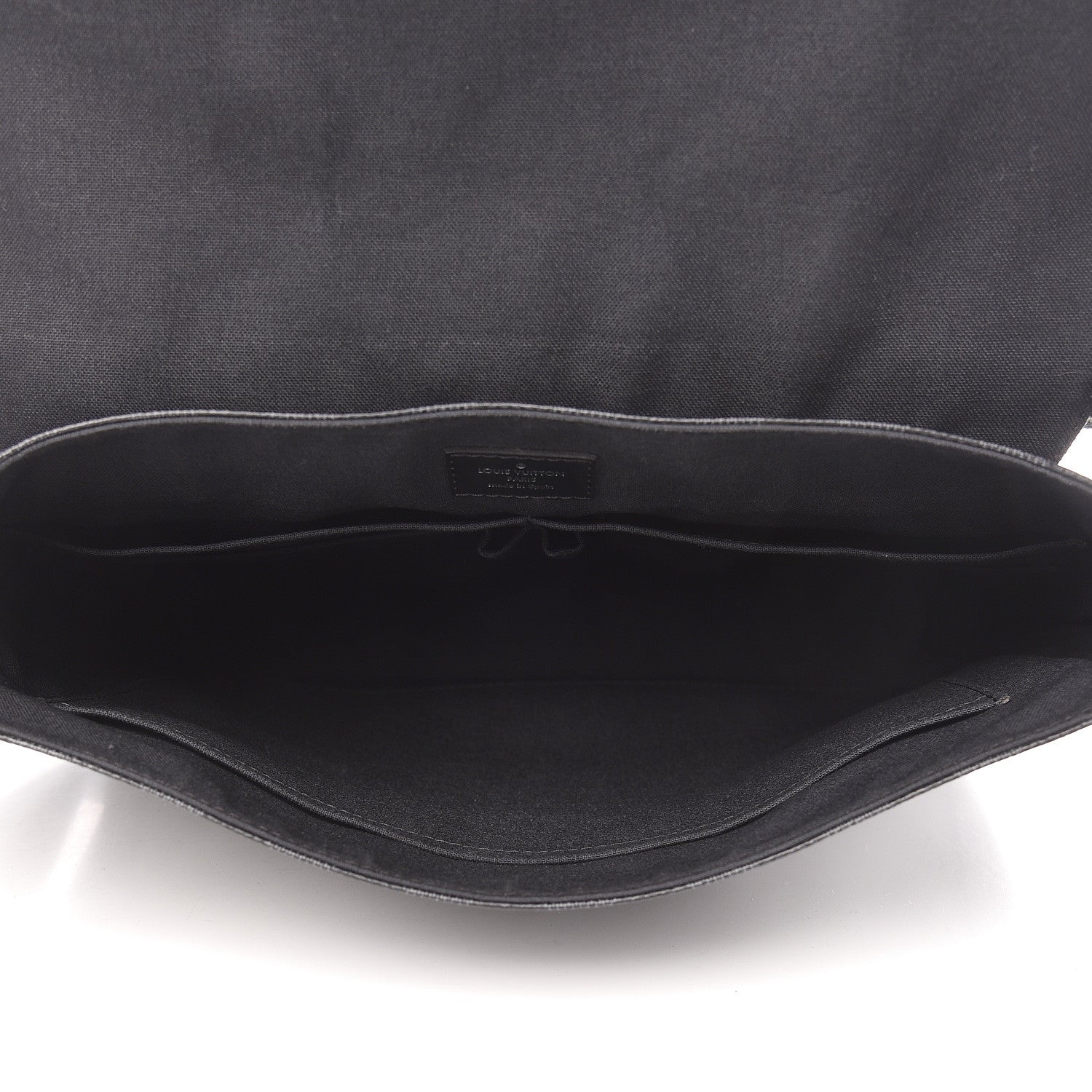 Louis Vuitton Damier Graphite District MM 5 of 13