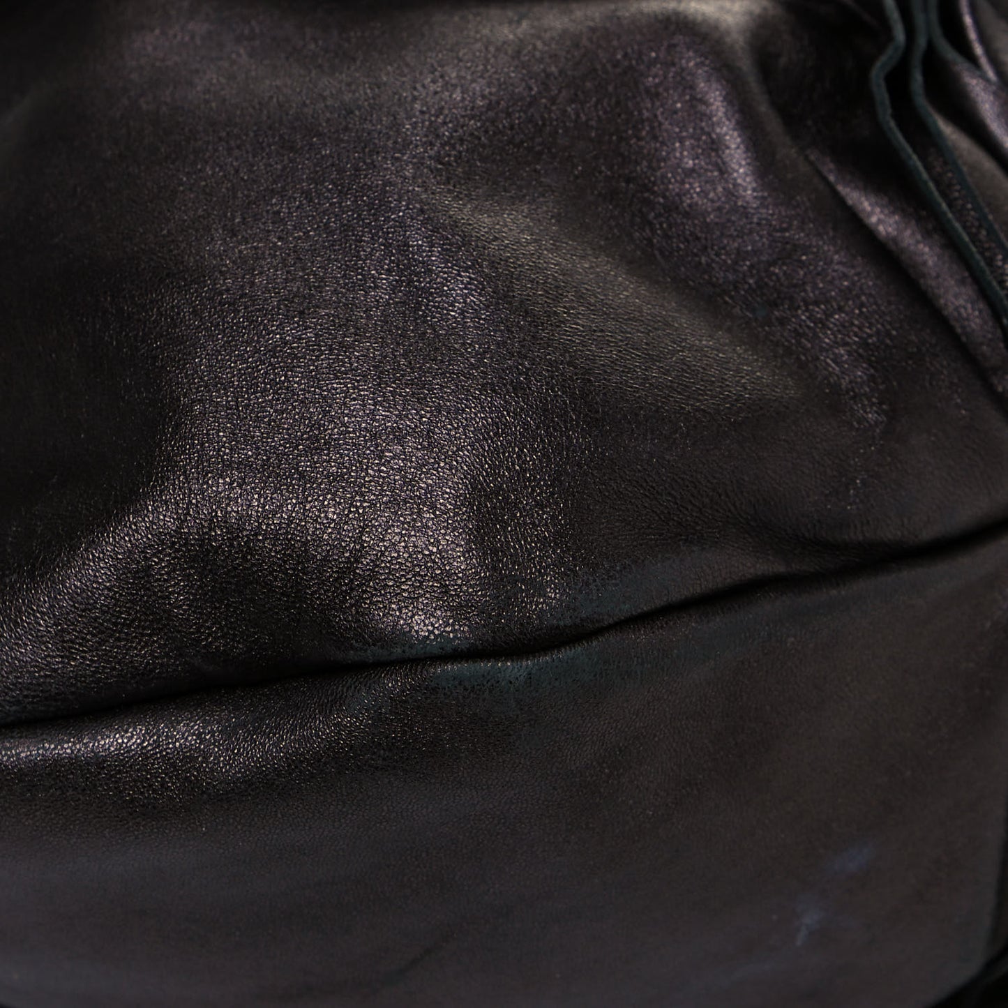 Metallic Nappa Ruffle Hobo Grafite Mordore