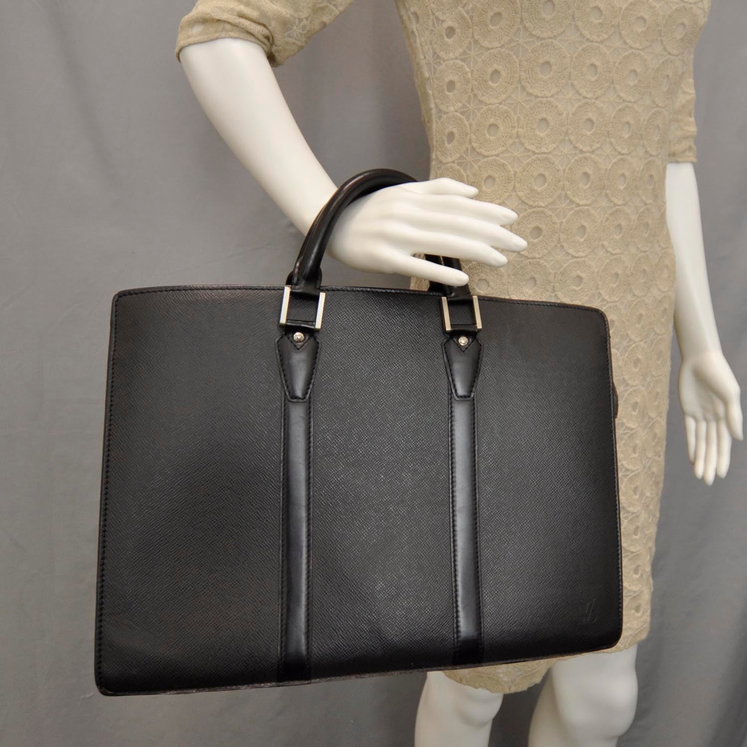 Louis Vuitton Taiga Lozan Ardoise 2 of 11