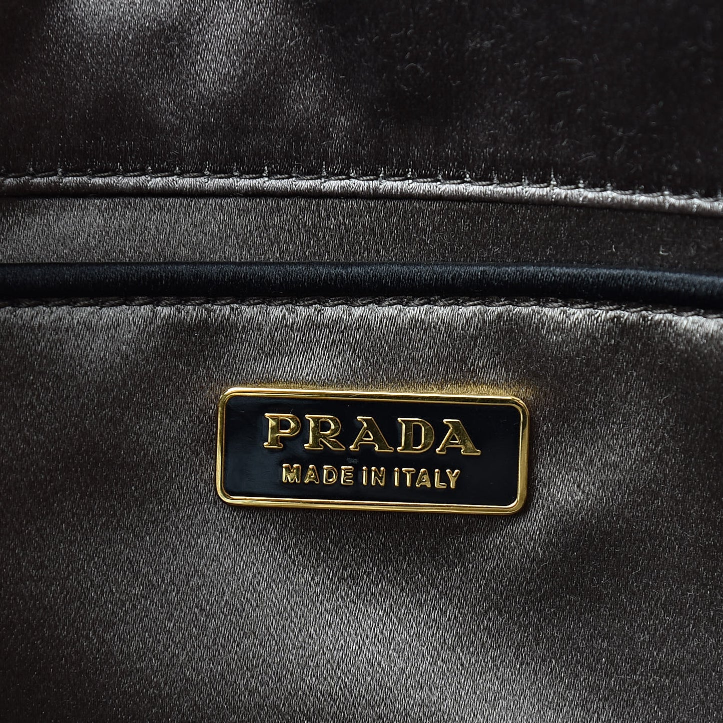 Satin Pochette Clutch Fumo Gold