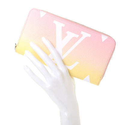 Louis Vuitton Monogram Giant By The Pool Zippy Wallet Light Pink 2 of 5