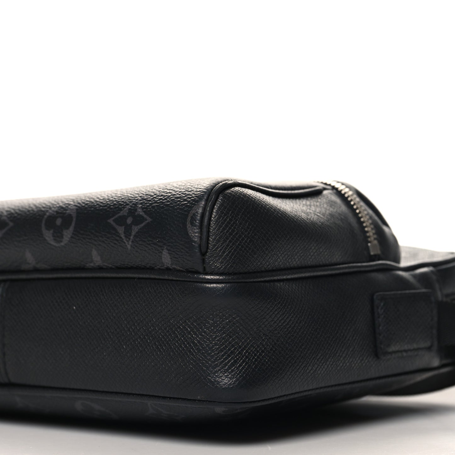 Taiga Monogram Eclipse Outdoor Messenger Black