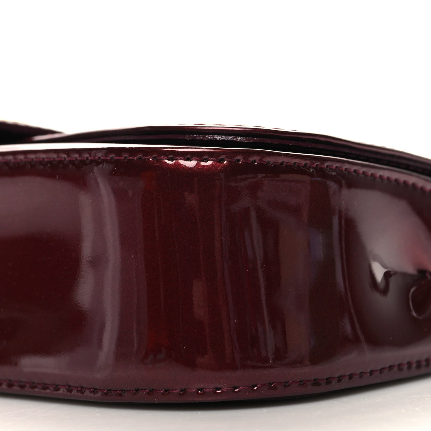 Patent Sobe Clutch Rouge Fauviste