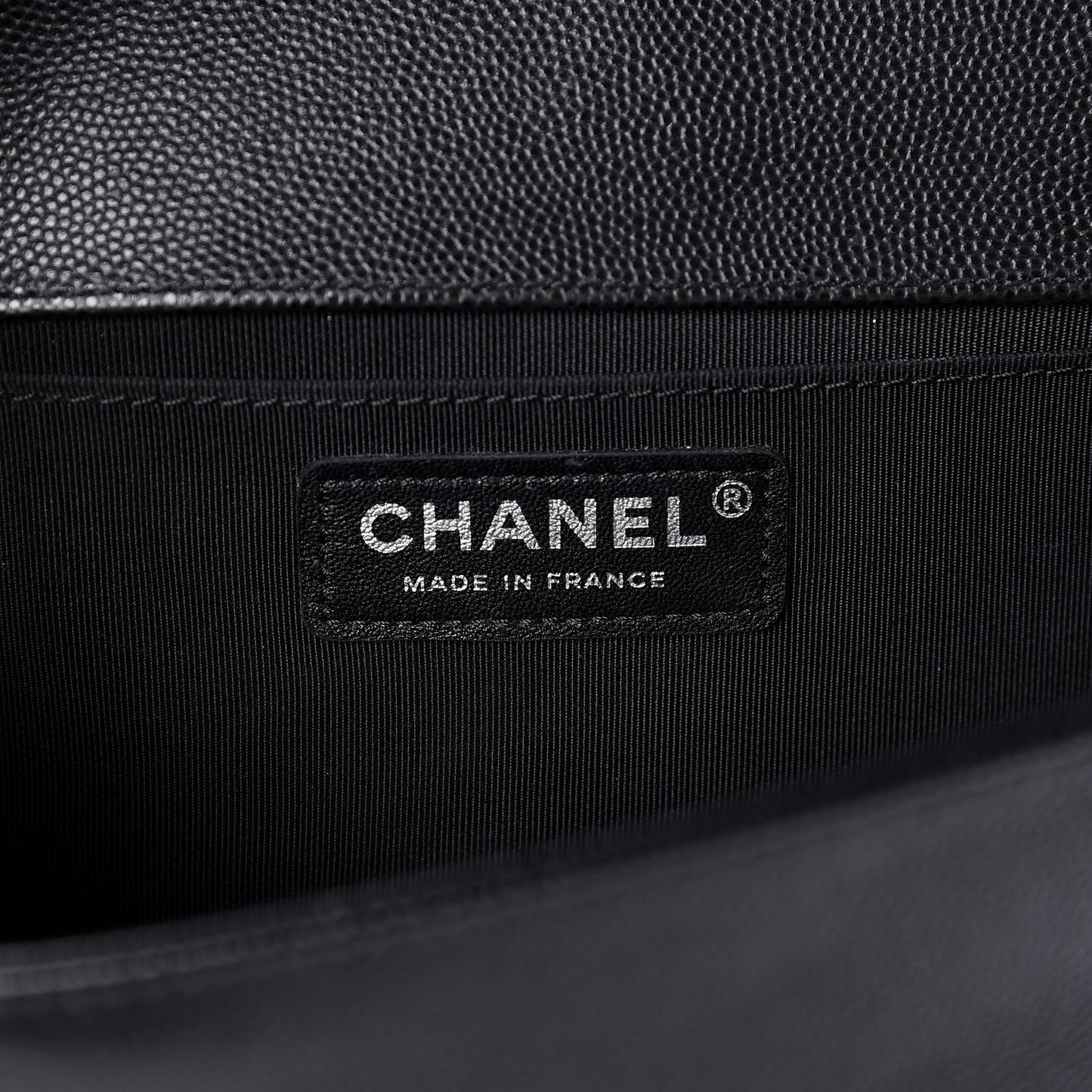 Caviar Quilted Medium Boy Flap Black