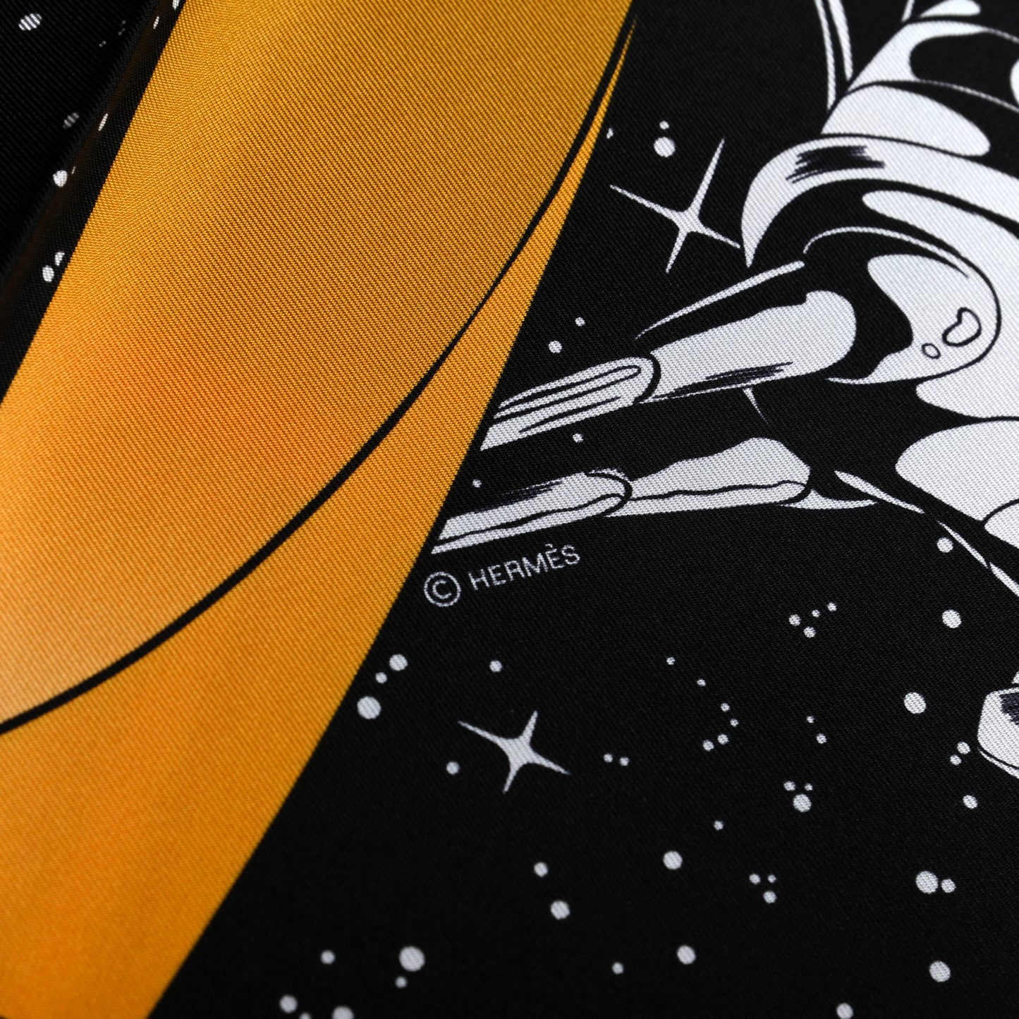 Silk Space Derby Scarf 90 Black White Gold