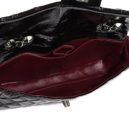 Chanel Distressed Patent East West Flap Black 6 of 9