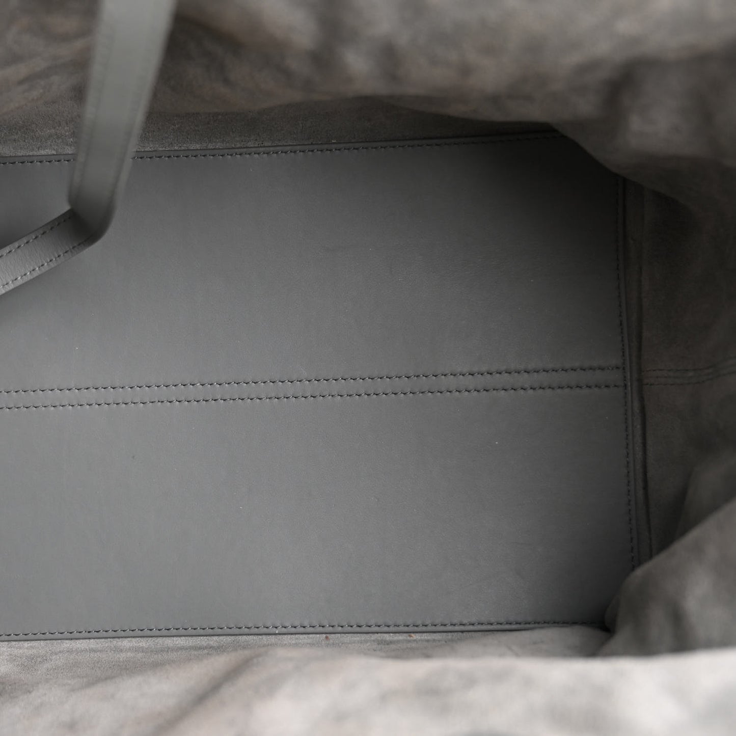 Calfskin Macrocannage Medium Toujours Grey
