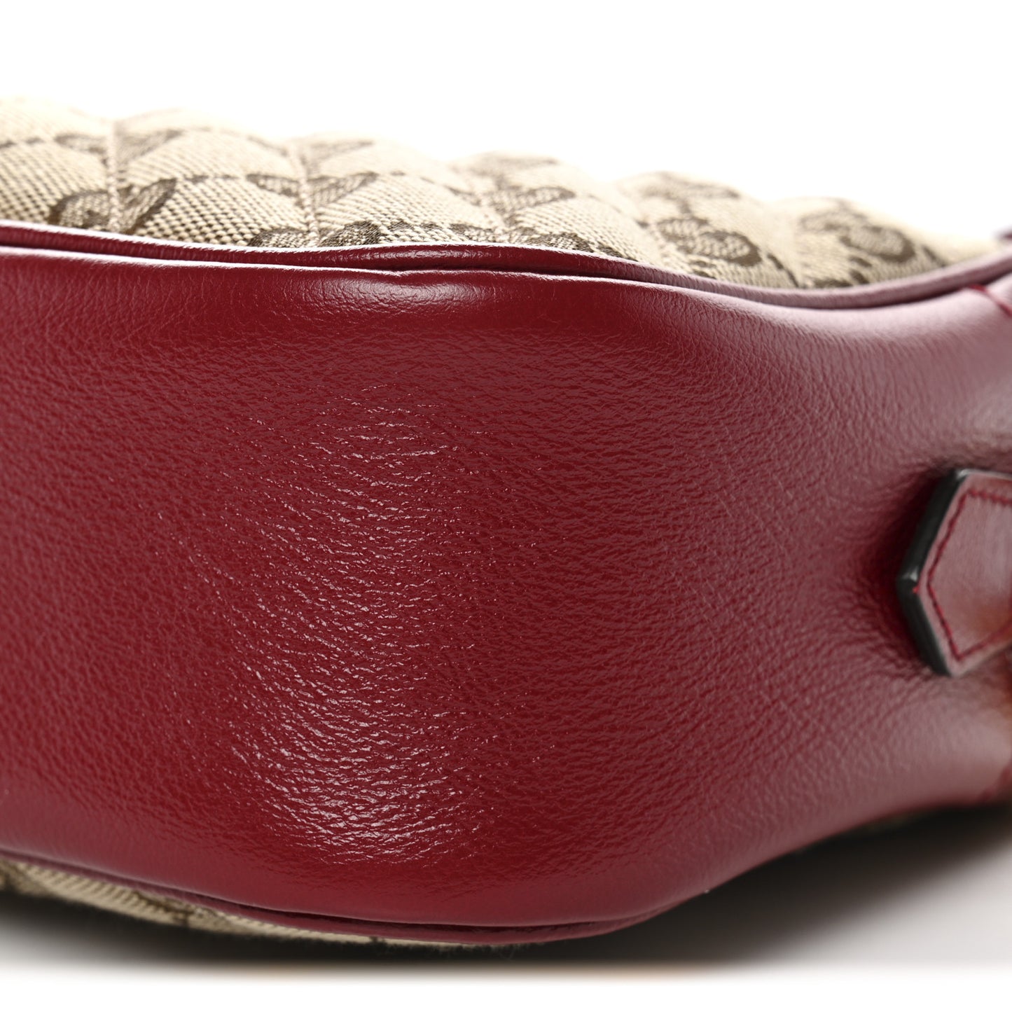 Monogram Azalea Calfskin Matelasse Diagonal Small GG Marmont Chain Shoulder Bag Beige Ebony New Cherry Red