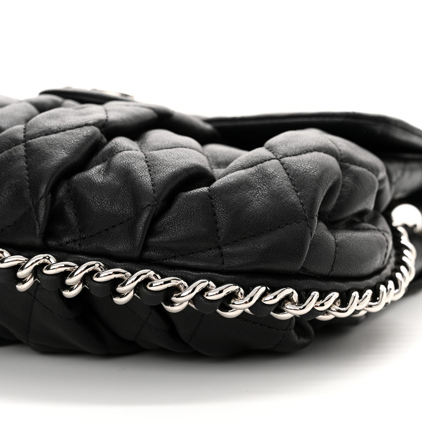 Washed Lambskin Quilted Medium Chain Around Messenger Black