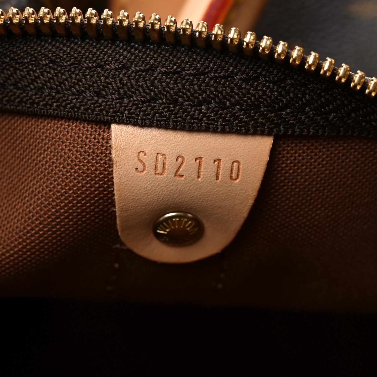 Louis Vuitton Monogram Keepall Bandouliere 55 7 of 10