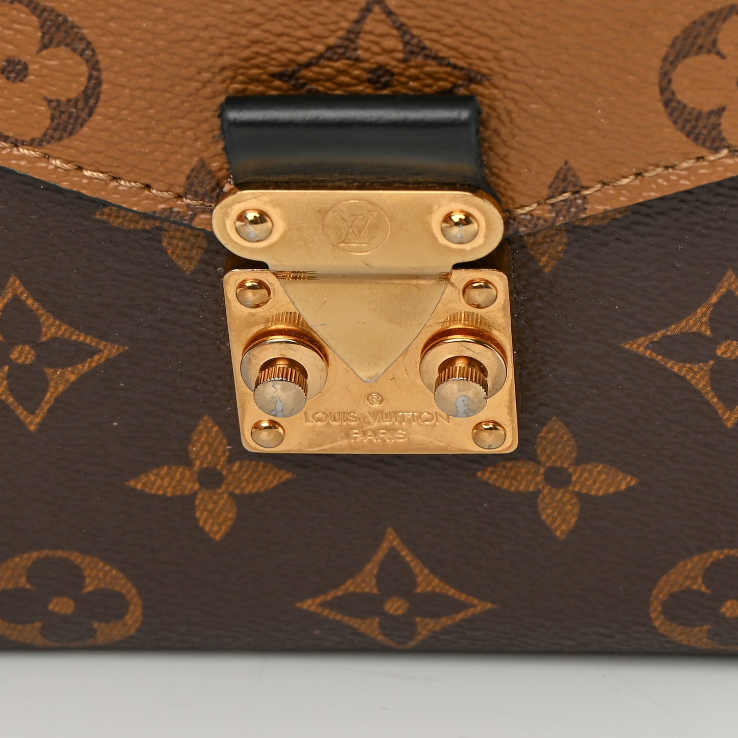 Reverse Monogram Pochette Metis