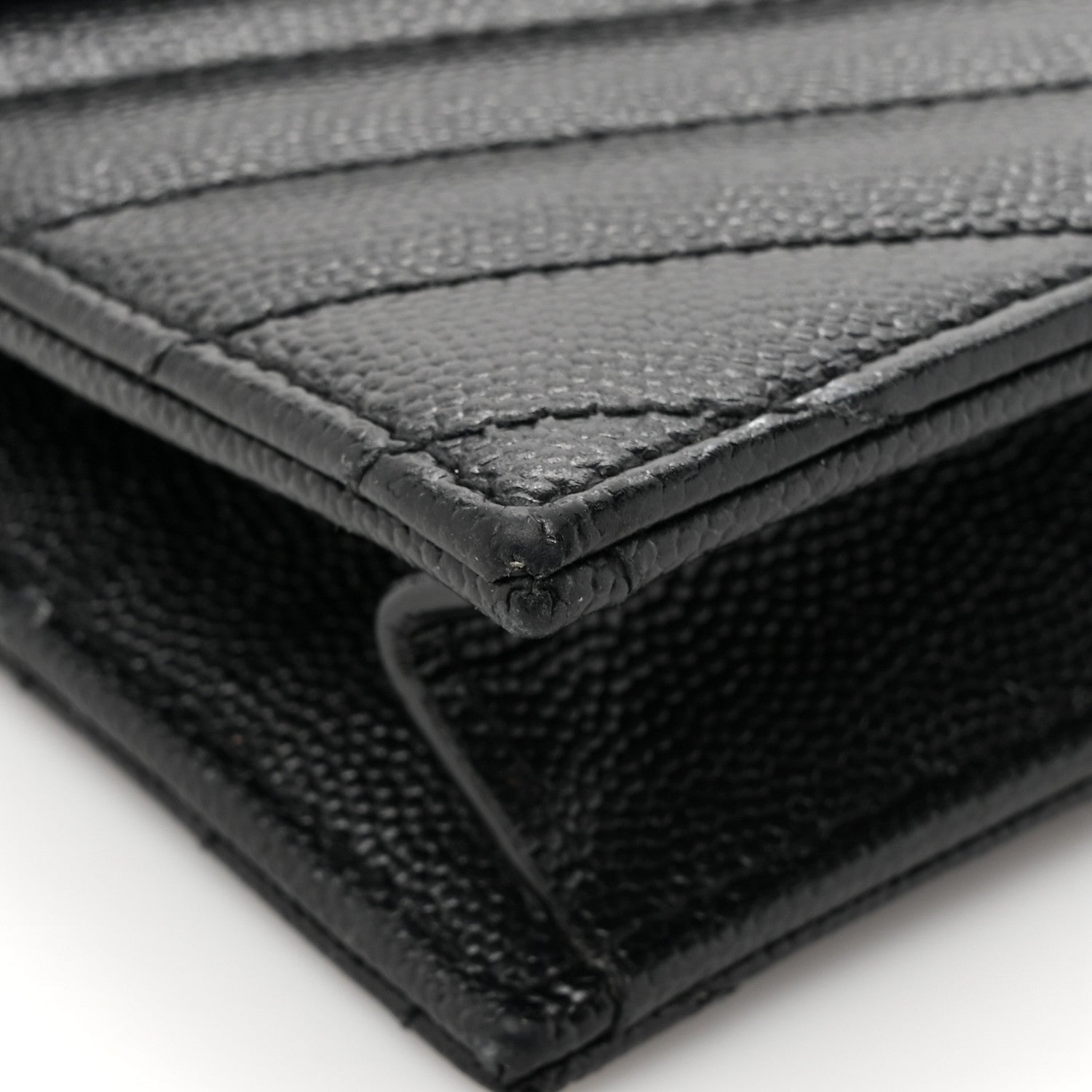 Saint Laurent Grain De Poudre Matelasse Chevron Monogram Monochrome Envelope Chain Wallet Black 17 of 20